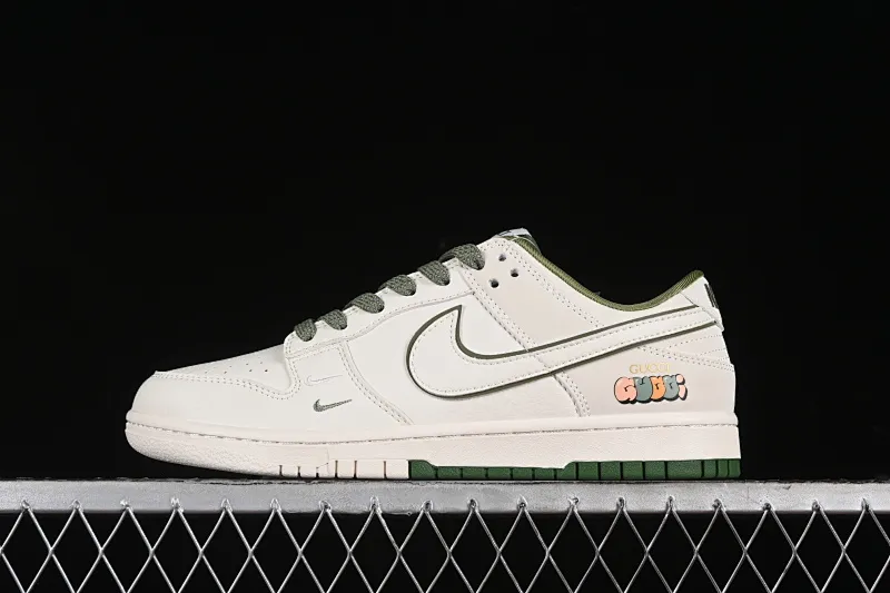 All categories Nk SB Dunk Series Nk SB Dunk Low High-end customized low-top sneakers Nk SB Dunk Low Gucci co-branded - off-white white green hook Anniversary high-end customized low-top casual sneakers DQ1098-398
